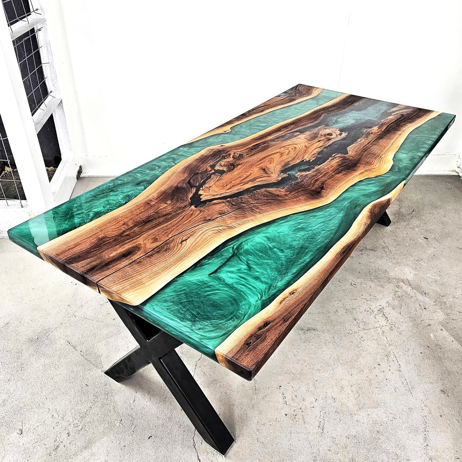 Premium Custom Furniture for Contractors: Elevate Your Luxury Builds